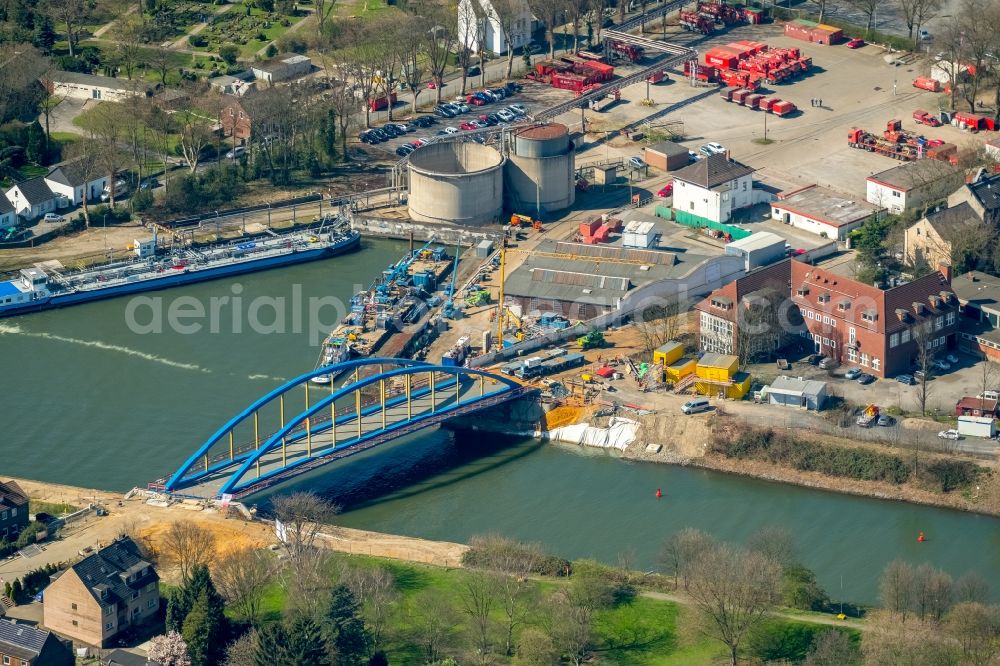 Aerial image Duisburg - Construction of road bridge on Ruhr in the district Obermeiderich in Duisburg in the state North Rhine-Westphalia