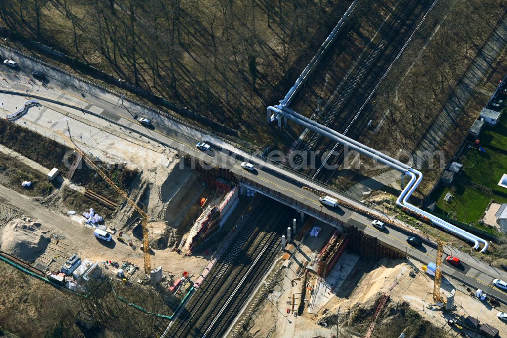 Berlin from the bird's eye view: Construction of road bridge Suedliche Blumberger Damm Bruecke on street Altentreptower Strasse in the district Biesdorf in Berlin, Germany