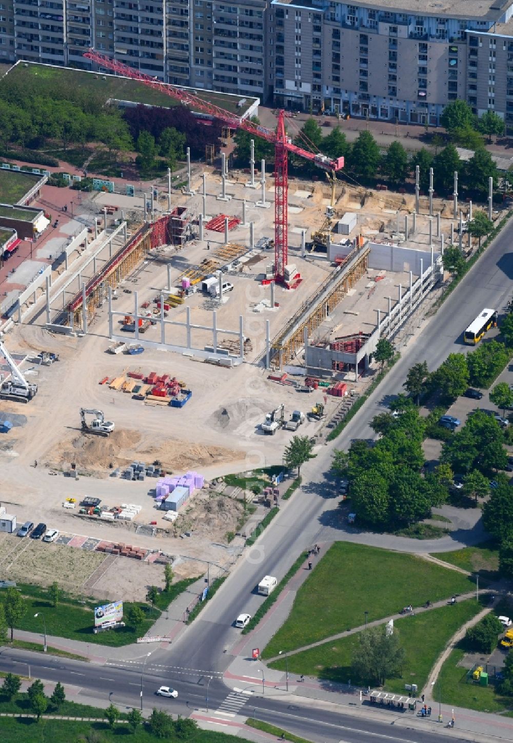 Aerial photograph Berlin - Construction site for the new building of a supermarket of EDEKA ZENTRALE AG & Co. KG on Siriusstrasse in Berlin, Germany