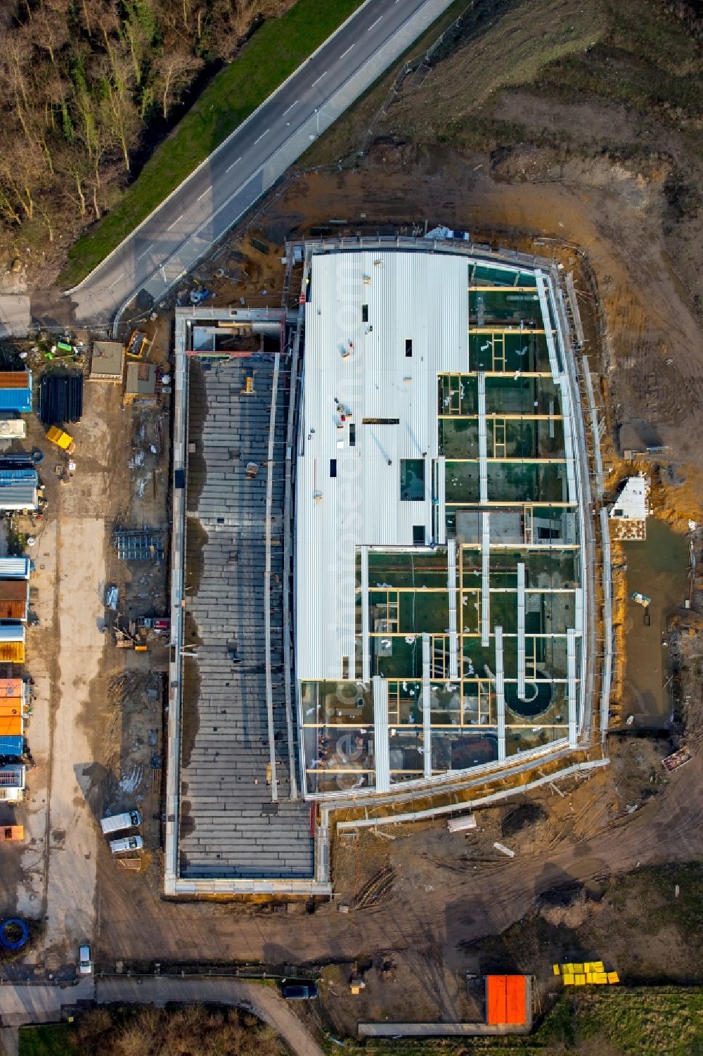 Herne from the bird's eye view: Construction for the new building of the spa and swimming pool at the swimming pool of Recreation Freizeitbades Wannanas der Herner Baedergesellschaft in Herne in the state North Rhine-Westphalia