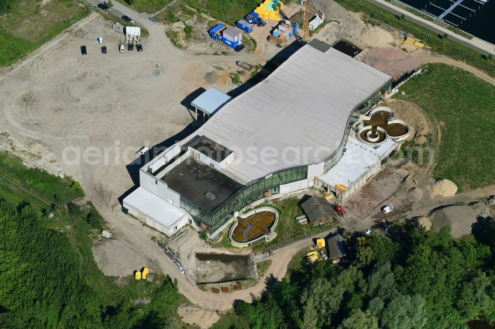 Werder (Havel) from the bird's eye view: Construction for the new building of the spa and swimming pool at the swimming pool of Recreation Havel-Therme Zum Grossen Zernsee in Werder (Havel) in the state Brandenburg, Germany