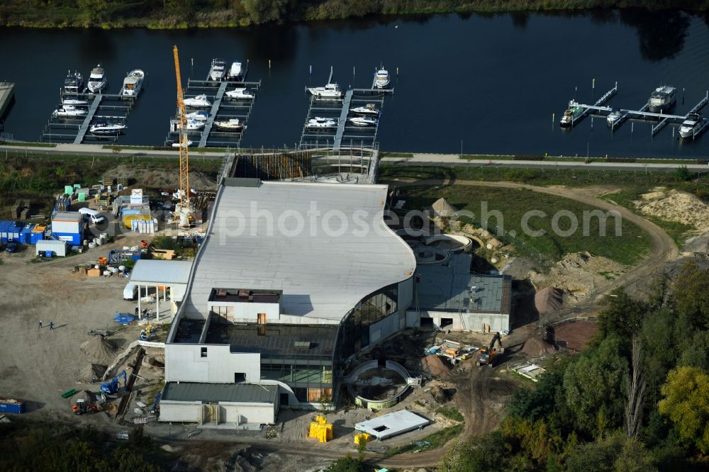 Werder (Havel) from above - Construction for the new building of the spa and swimming pool at the swimming pool of Recreation Havel-Therme Zum Grossen Zernsee in Werder (Havel) in the state Brandenburg, Germany