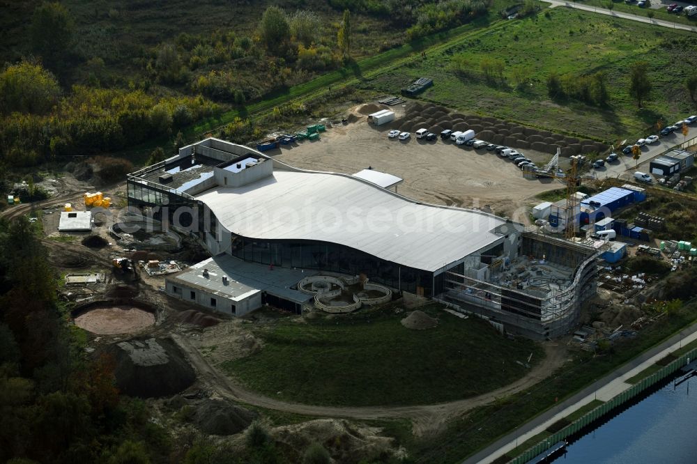 Werder (Havel) from the bird's eye view: Construction for the new building of the spa and swimming pool at the swimming pool of Recreation Havel-Therme Zum Grossen Zernsee in Werder (Havel) in the state Brandenburg, Germany