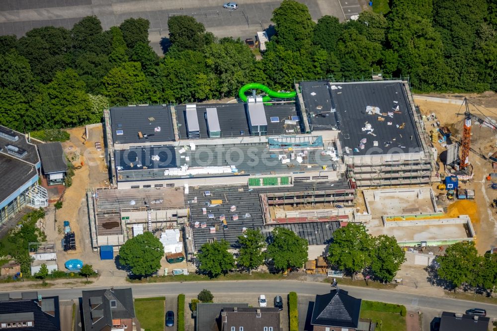 Aerial photograph Werne - Construction for the new building of the spa and swimming pool at the swimming pool of Recreation Natur-Solebad Werne GmbH in Werne in the state North Rhine-Westphalia