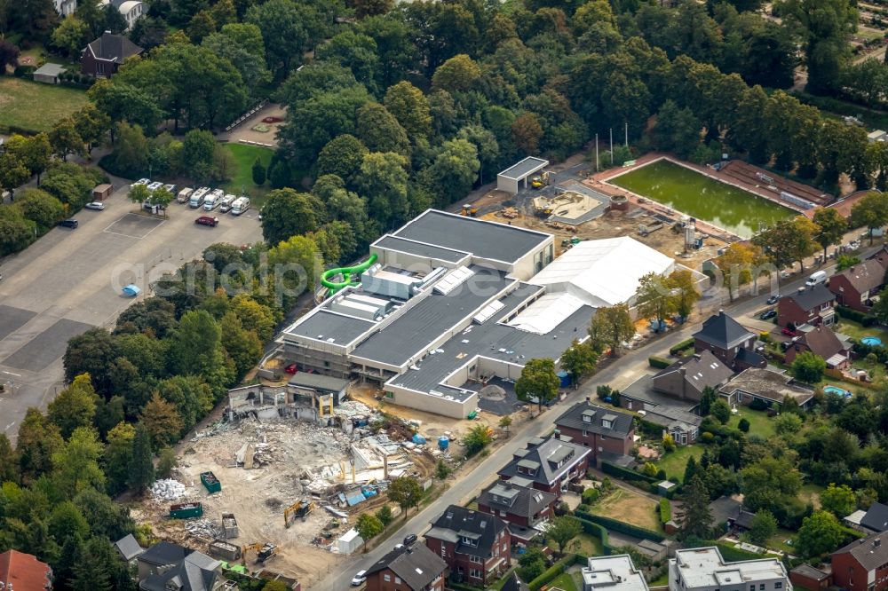 Aerial image Werne - Construction for the new building of the spa and swimming pool at the swimming pool of Recreation Natur-Solebad Werne GmbH in Werne in the state North Rhine-Westphalia