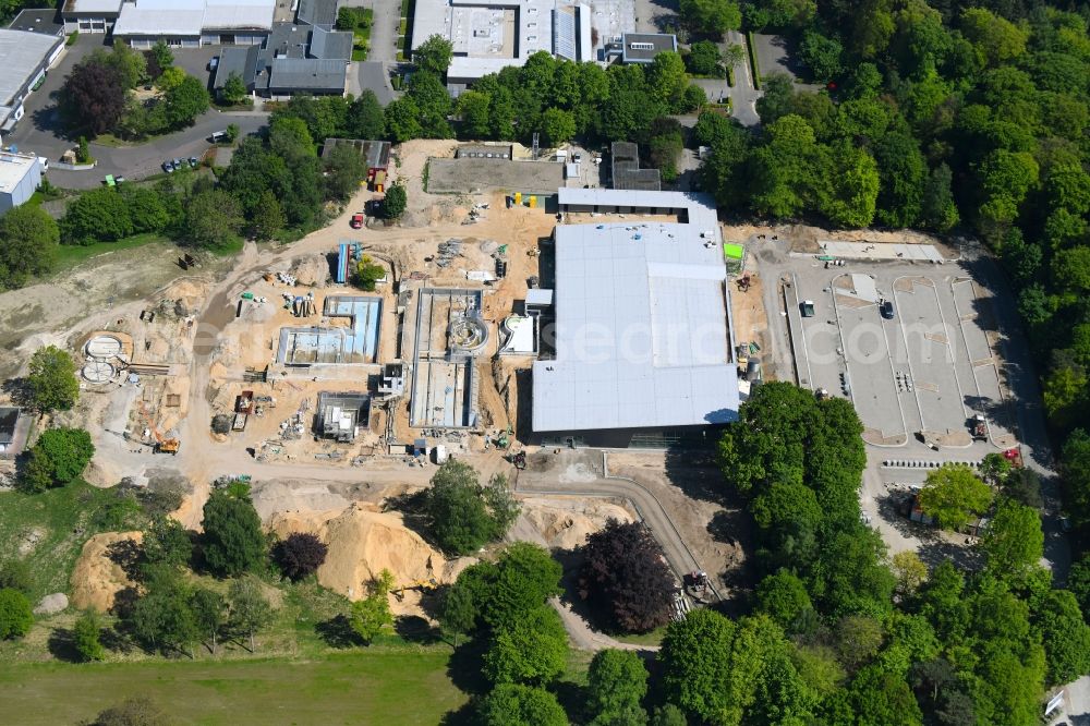 Kleve from the bird's eye view: Construction for the new building of the spa and swimming pool at the swimming pool of Recreation Sternbuschbad Am Freudenberg in Kleve in the state North Rhine-Westphalia, Germany