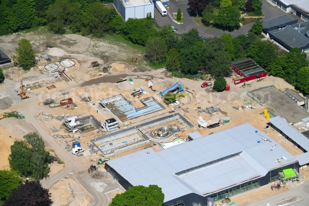 Aerial photograph Kleve - Construction for the new building of the spa and swimming pool at the swimming pool of Recreation Sternbuschbad Am Freudenberg in Kleve in the state North Rhine-Westphalia, Germany