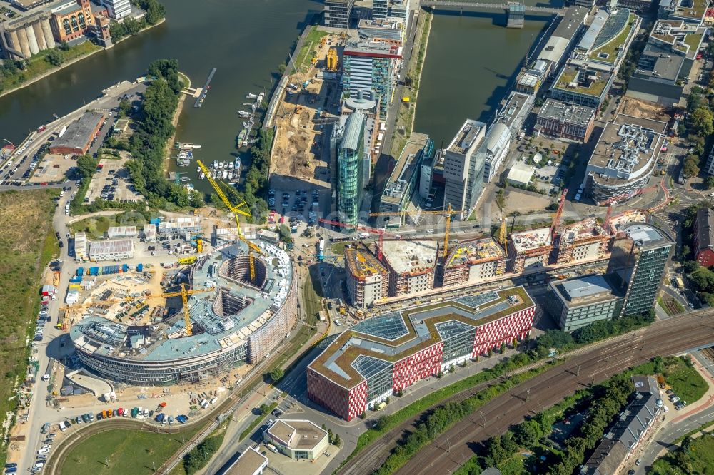 Düsseldorf from the bird's eye view: Construction site for the new building trivago-Zentrale on Kesselstrasse through the Ed. Zueblin AG nach Entwuerfen der SOP Architekten in the district Medienhafen in Duesseldorf in the state North Rhine-Westphalia