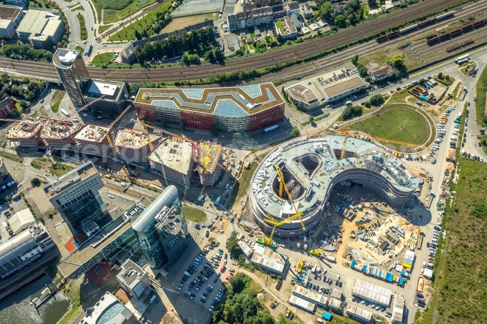 Aerial photograph Düsseldorf - Construction site for the new building trivago-Zentrale on Kesselstrasse through the Ed. Zueblin AG nach Entwuerfen der SOP Architekten in the district Medienhafen in Duesseldorf in the state North Rhine-Westphalia