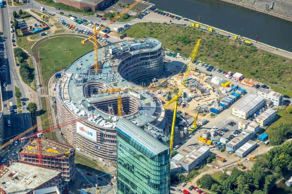 Düsseldorf from above - Construction site for the new building trivago-Zentrale on Kesselstrasse through the Ed. Zueblin AG nach Entwuerfen der SOP Architekten in the district Medienhafen in Duesseldorf in the state North Rhine-Westphalia