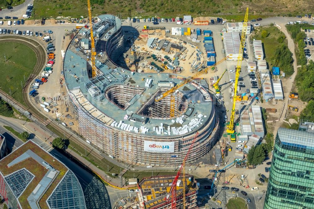 Düsseldorf from the bird's eye view: Construction site for the new building trivago-Zentrale on Kesselstrasse through the Ed. Zueblin AG nach Entwuerfen der SOP Architekten in the district Medienhafen in Duesseldorf in the state North Rhine-Westphalia