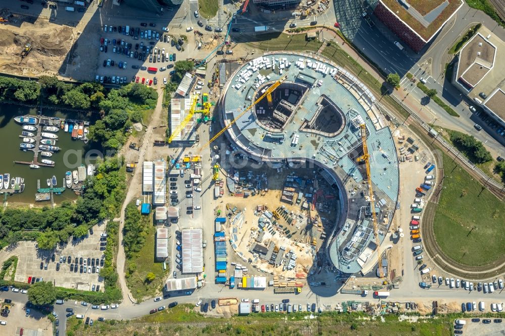 Düsseldorf from the bird's eye view: Construction site for the new building trivago-Zentrale on Kesselstrasse through the Ed. Zueblin AG nach Entwuerfen der SOP Architekten in the district Medienhafen in Duesseldorf in the state North Rhine-Westphalia