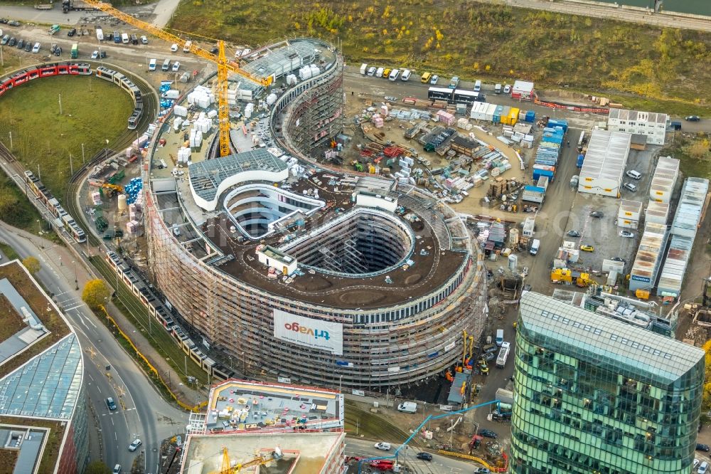 Aerial photograph Düsseldorf - Construction site for the new building trivago-Zentrale on Kesselstrasse through the Ed. Zueblin AG nach Entwuerfen der SOP Architekten in the district Medienhafen in Duesseldorf in the state North Rhine-Westphalia