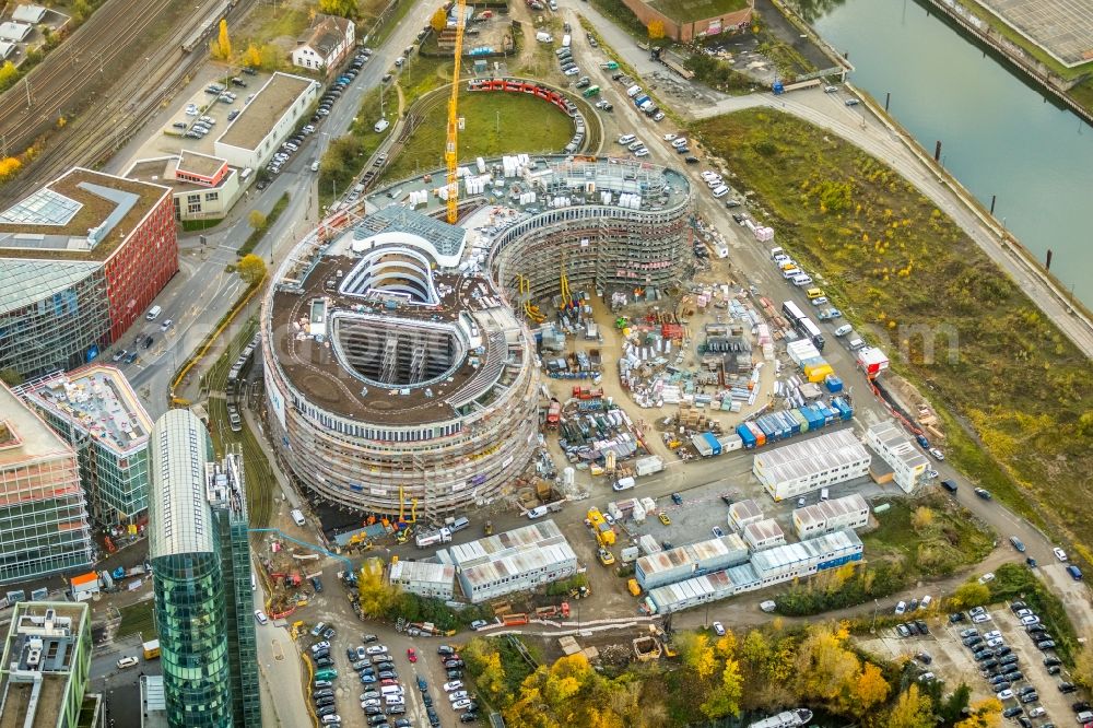 Düsseldorf from above - Construction site for the new building trivago-Zentrale on Kesselstrasse through the Ed. Zueblin AG nach Entwuerfen der SOP Architekten in the district Medienhafen in Duesseldorf in the state North Rhine-Westphalia