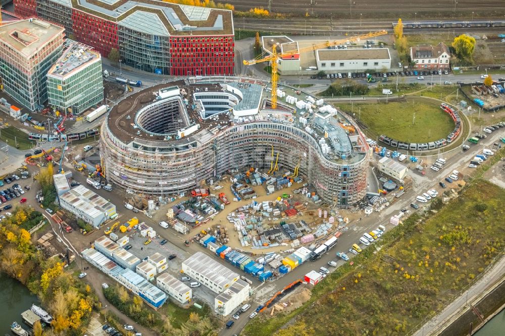 Aerial image Düsseldorf - Construction site for the new building trivago-Zentrale on Kesselstrasse through the Ed. Zueblin AG nach Entwuerfen der SOP Architekten in the district Medienhafen in Duesseldorf in the state North Rhine-Westphalia