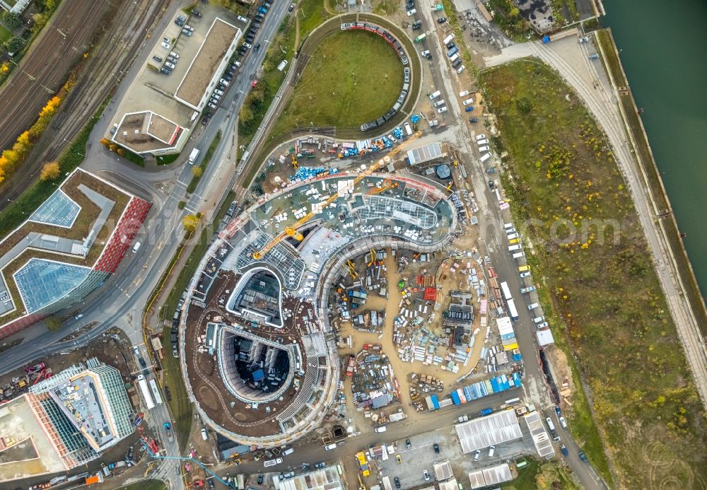 Aerial photograph Düsseldorf - Construction site for the new building trivago-Zentrale on Kesselstrasse through the Ed. Zueblin AG nach Entwuerfen der SOP Architekten in the district Medienhafen in Duesseldorf in the state North Rhine-Westphalia