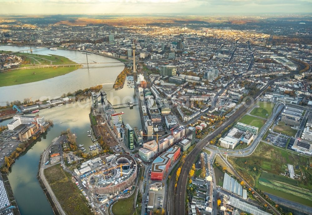 Düsseldorf from the bird's eye view: Construction site for the new building trivago-Zentrale on Kesselstrasse through the Ed. Zueblin AG nach Entwuerfen der SOP Architekten in the district Medienhafen in Duesseldorf in the state North Rhine-Westphalia