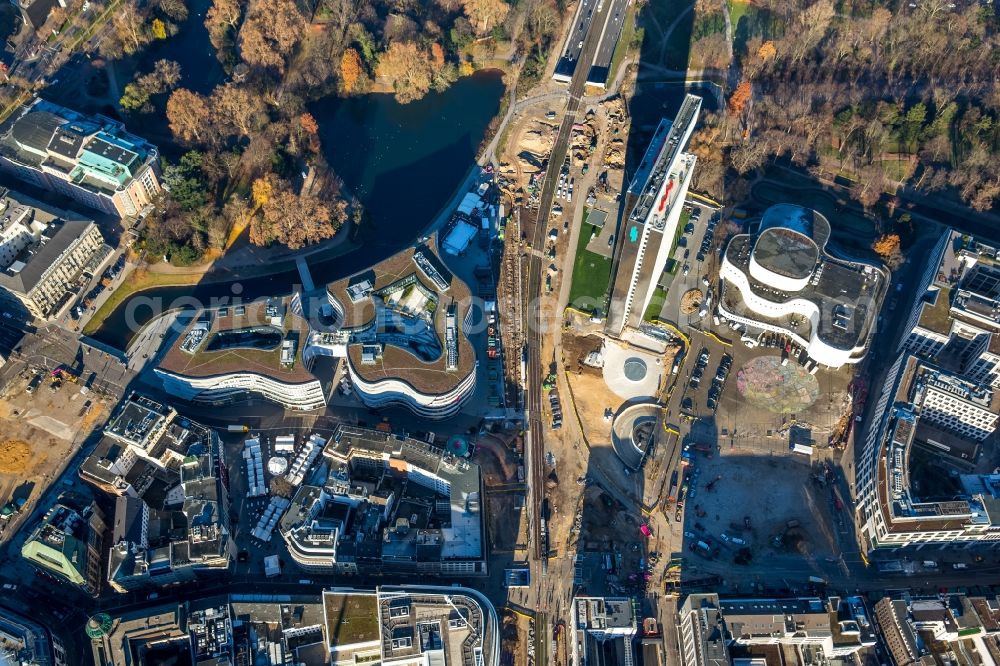 Aerial photograph Düsseldorf - Construction for the new building of the Koe- tunnel at the skyscraper Dreischeibenhaus along Berliner Allee in Dusseldorf in North Rhine-Westphalia