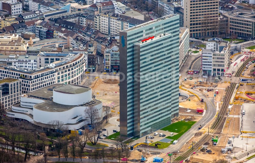 Düsseldorf from above - Construction for the new building of the Koe- tunnel at the skyscraper Dreischeibenhaus along Berliner Allee in Dusseldorf in North Rhine-Westphalia