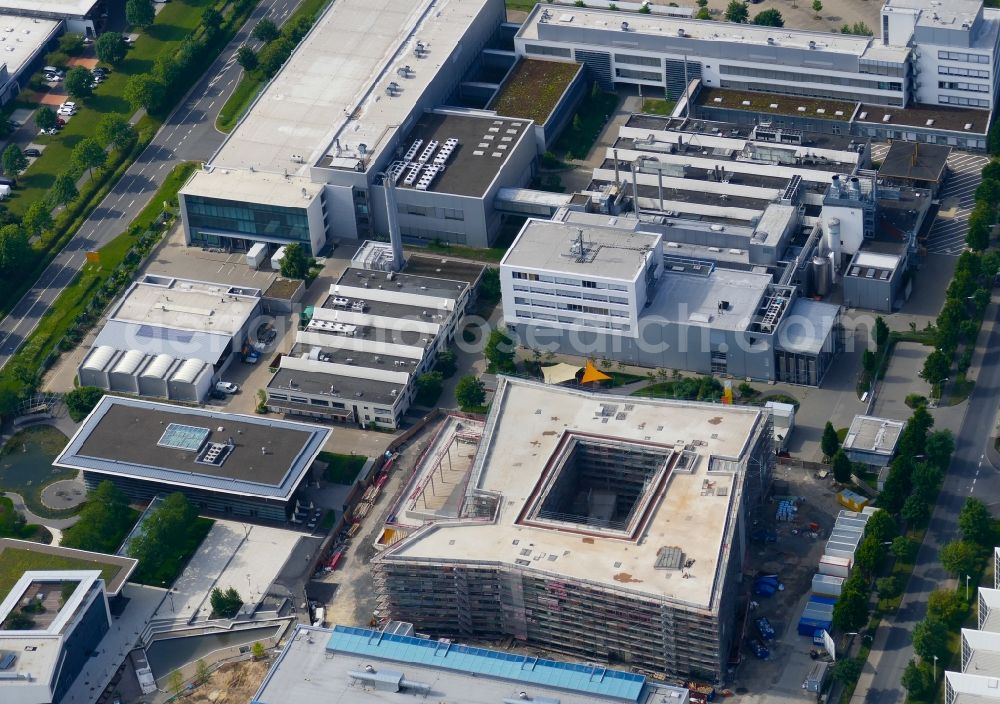 Göttingen from the bird's eye view: New construction of the company administration building Sartorius in Goettingen in the state Lower Saxony, Germany