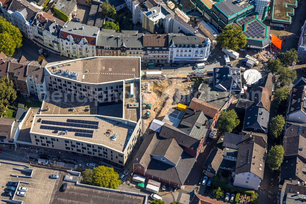 Schwelm from the bird's eye view: Construction site for the new building of the event hall and the cultural center on the street Neumarkt in Schwelm in the state North Rhine-Westphalia, Germany