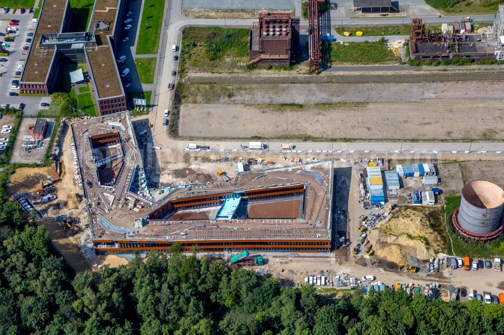 Aerial image Essen - Construction site for the new building of Verwaltungssitzes of RAG-Stiftung on Gelaende of UNESCO-Welterbe Zollverein in Essen in the state North Rhine-Westphalia, Germany