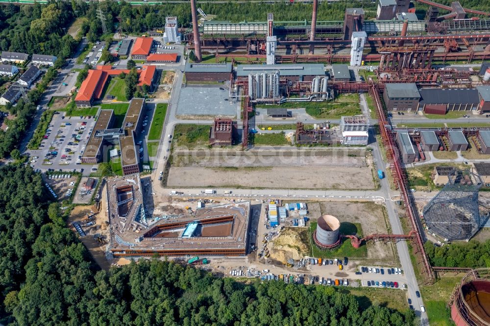 Aerial photograph Essen - Construction site for the new building of Verwaltungssitzes of RAG-Stiftung on Gelaende of UNESCO-Welterbe Zollverein in Essen in the state North Rhine-Westphalia, Germany