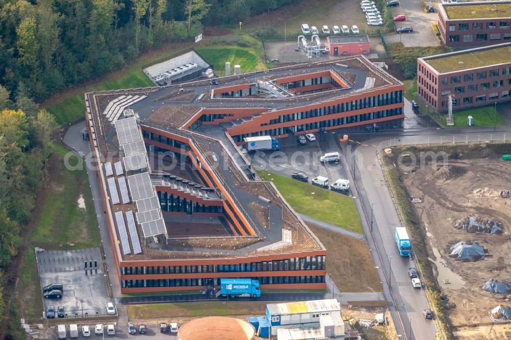 Aerial photograph Essen - Construction site for the new building of Verwaltungssitzes of RAG-Stiftung on Gelaende of UNESCO-Welterbe Zollverein in Essen in the state North Rhine-Westphalia, Germany