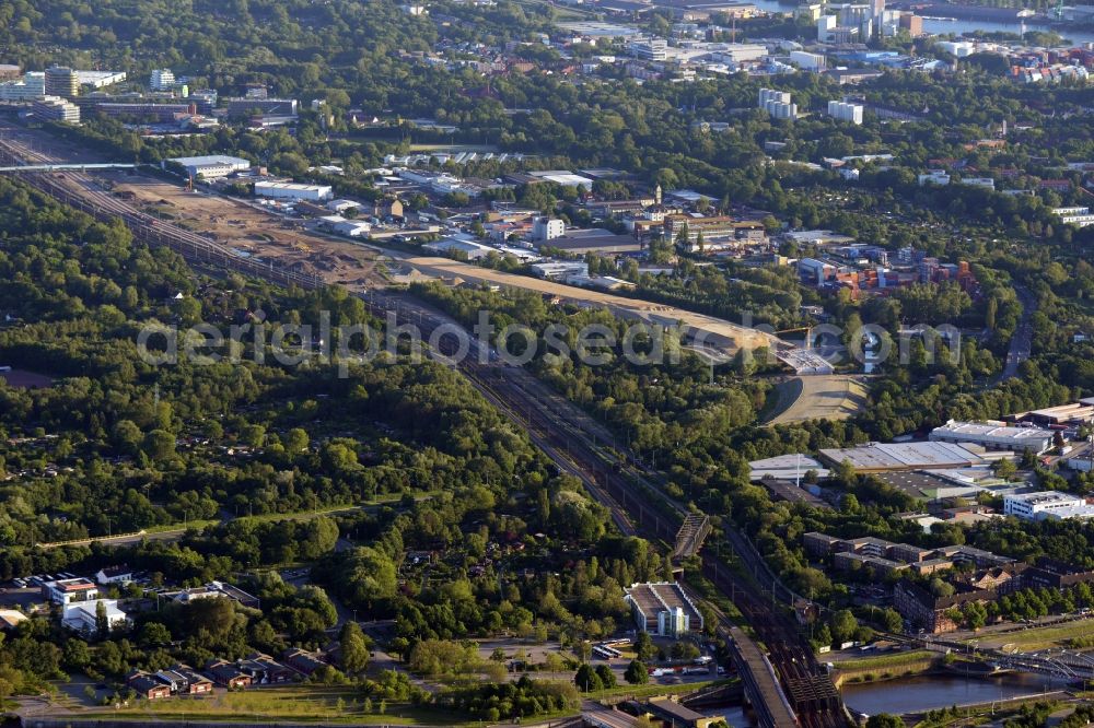 Hamburg from the bird's eye view: New construction site of the autobahn course of the BAB Wilhelmsburger Reichsstrasse / B75 in Hamburg, Germany