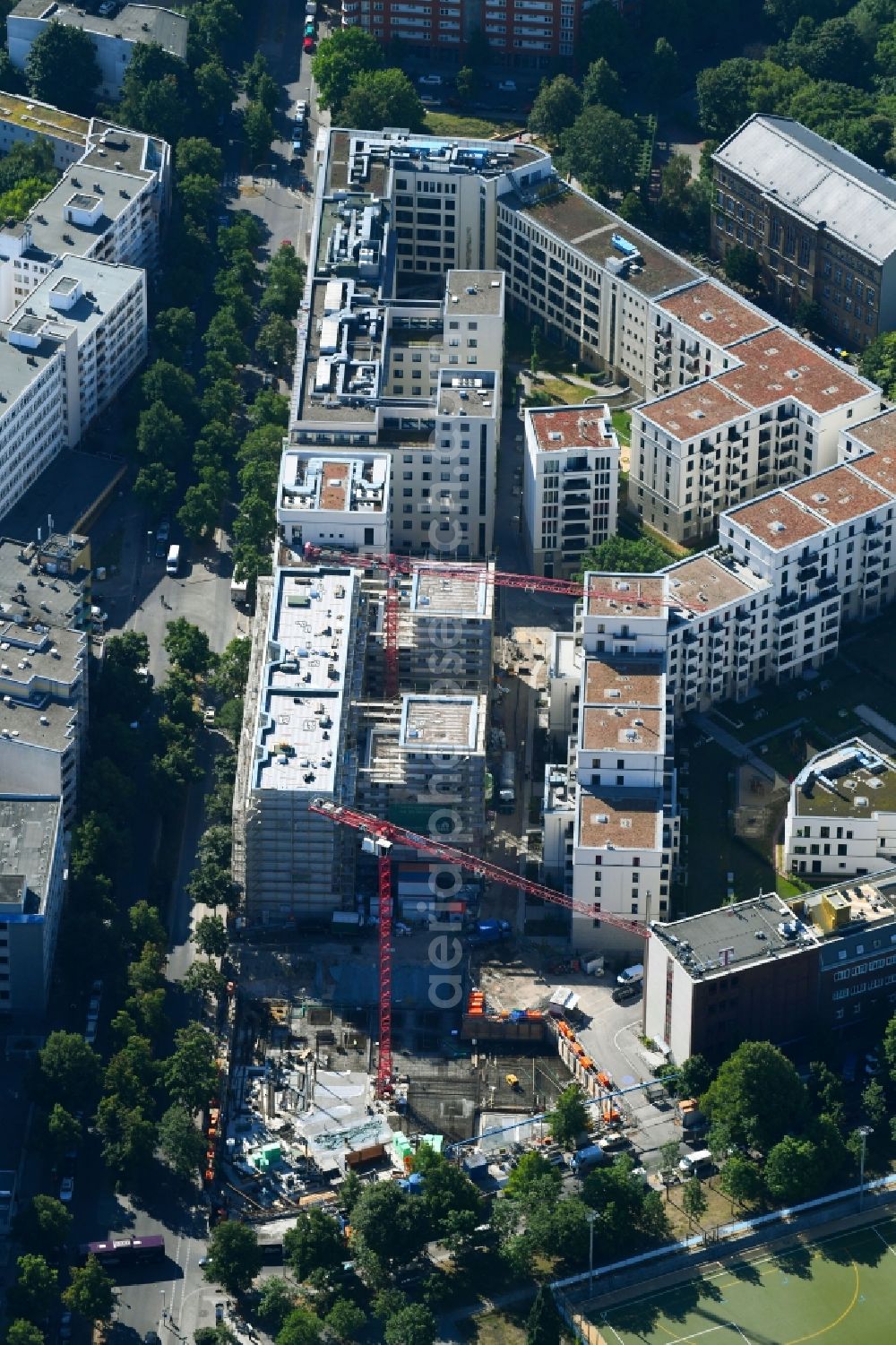 Aerial image Berlin - Construction project for the new construction of residential and office buildings, for example on the northern plot of the Moeckern, corner Stresemannstrasse a 7-storey office building, the housing project Metronome and the residential project Yours from Reggeborgh PE Deutschland GmbH & Co.KG, a residential and commercial building on the adjacent area developed by Kondor Wessels Wohnen Berlin GmbH and a new building of the German Bundeswehr Association e. V. in Berlin, Germany