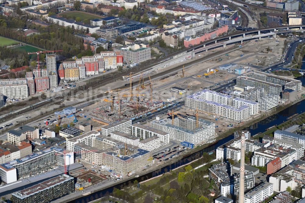 Berlin from the bird's eye view: Construction site for the new residential and commercial building QH Core on Heidestrasse in the district Moabit in Berlin, Germany