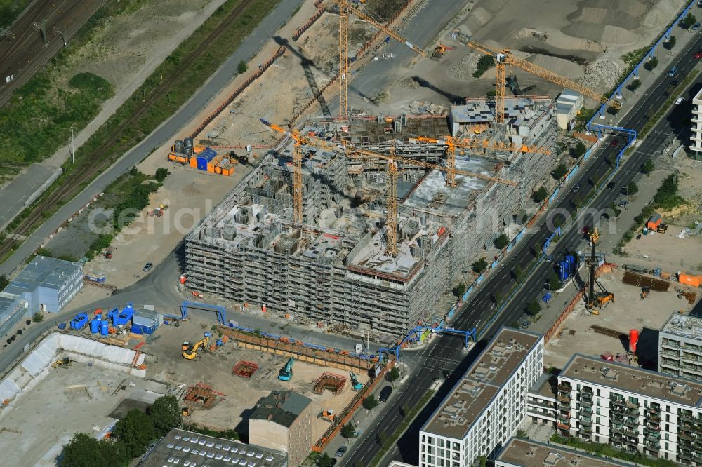 Berlin from the bird's eye view: Construction site for the new residential and commercial building QH Core on Heidestrasse in the district Moabit in Berlin, Germany