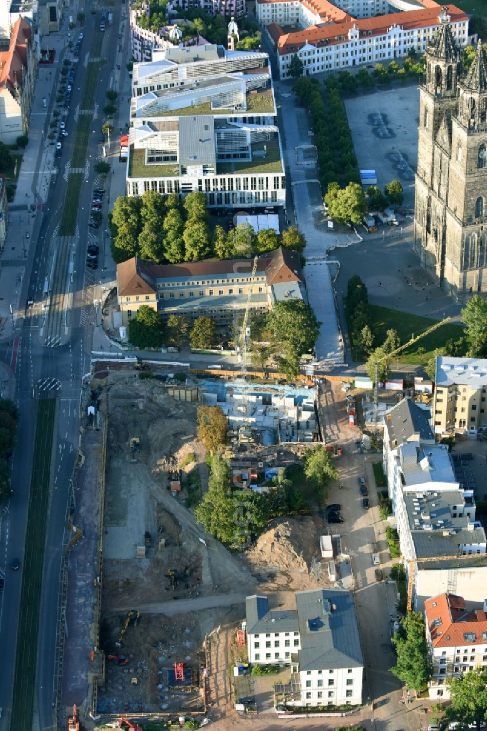 Magdeburg from above - Construction site for the new residential and commercial building on the Danzstrasse corner Breiter Weg in the district Altstadt in Magdeburg in the state Saxony-Anhalt, Germany