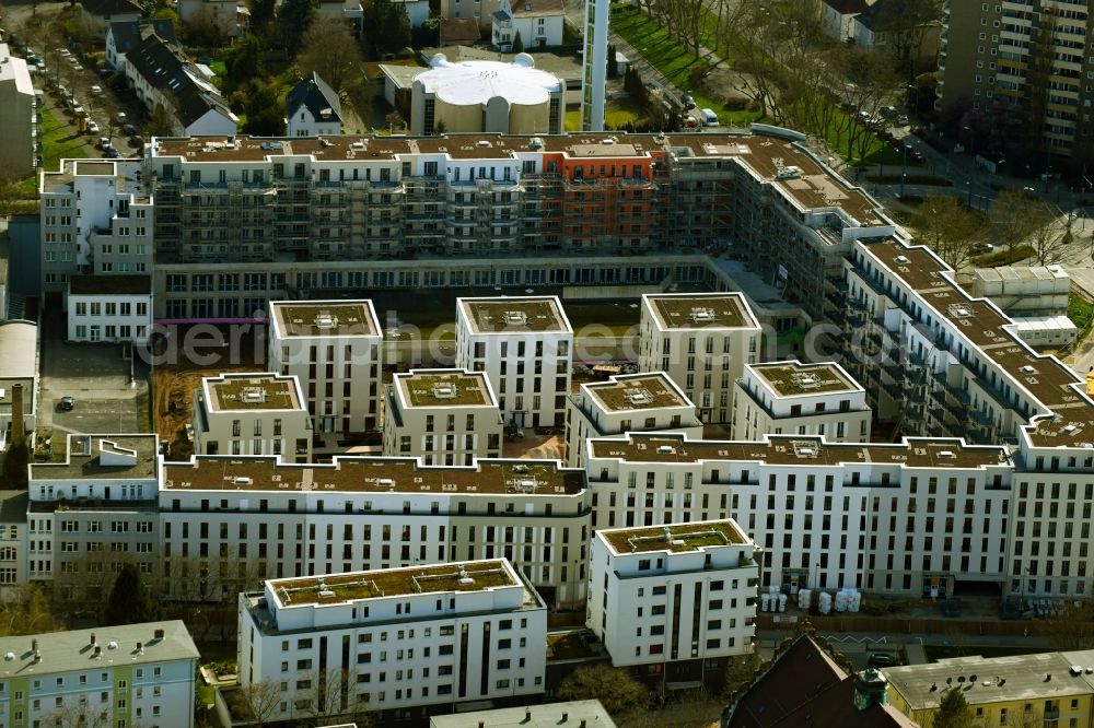 Offenbach am Main from above - Construction site for the new residential and commercial building Goethequartier on Bernhardstrasse - Goethering - Pirazzistrasse in the district Nordend in Offenbach am Main in the state Hesse, Germany