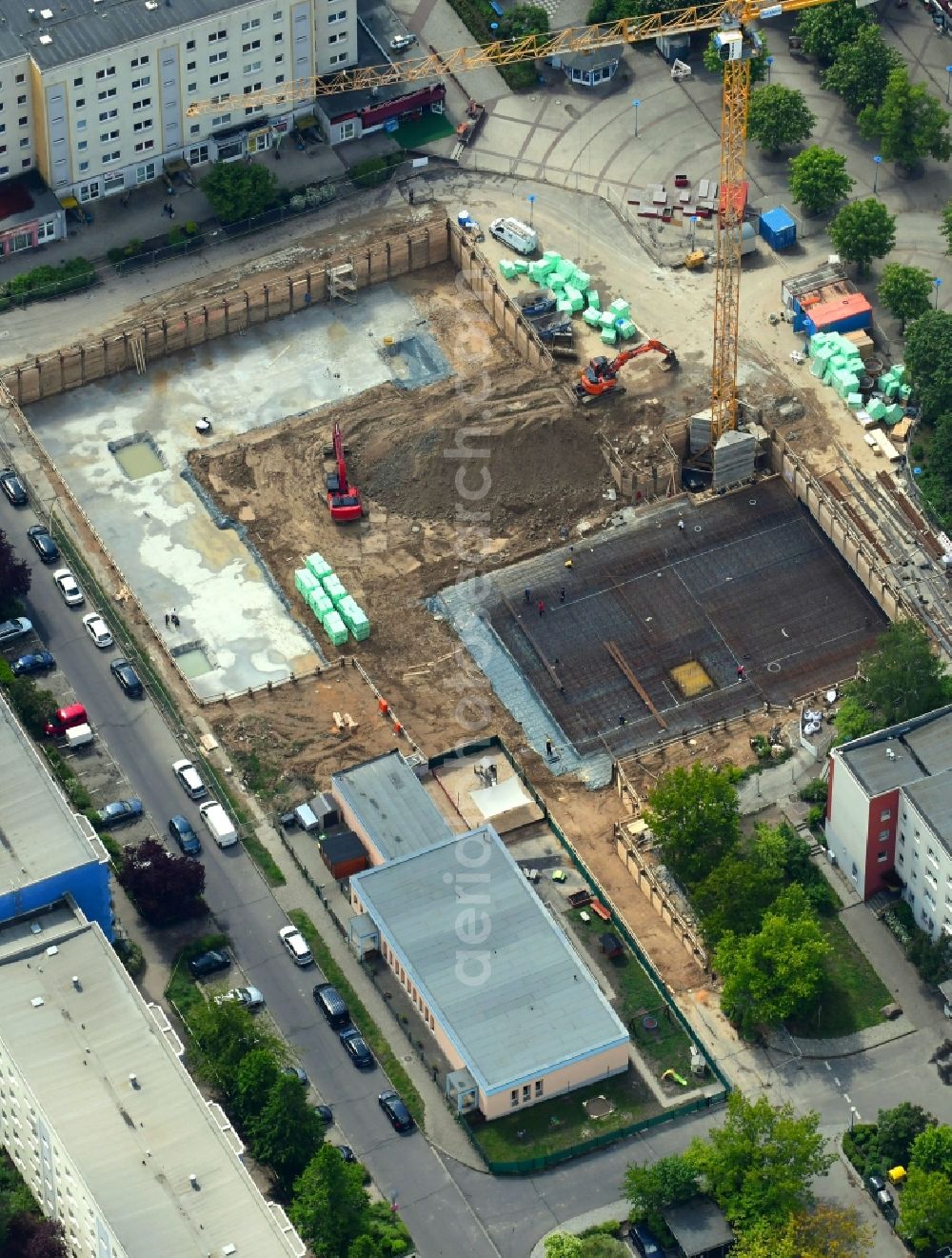 Aerial photograph Berlin - Construction site for the new residential and commercial building on Kastanienboulevard - Auerbacher Ring - Schneeberger Strasse in the district Hellersdorf in Berlin, Germany