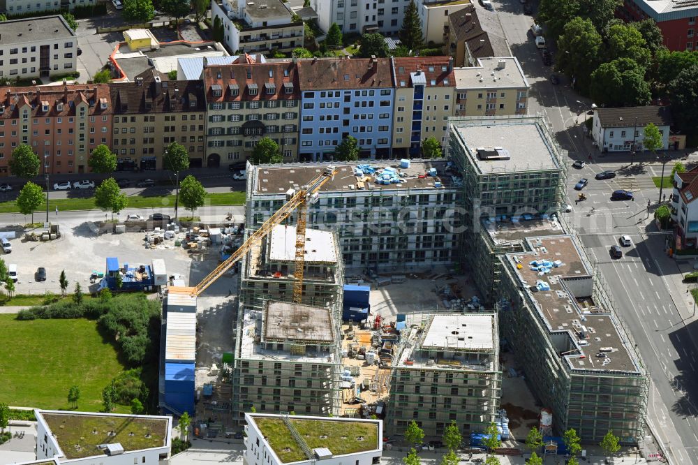 München from the bird's eye view: Construction site for the new residential and commercial building des Paseo Carre on Landsberger Strasse - Offenbachstrasse in the district Pasing-Obermenzing in Munich in the state Bavaria, Germany