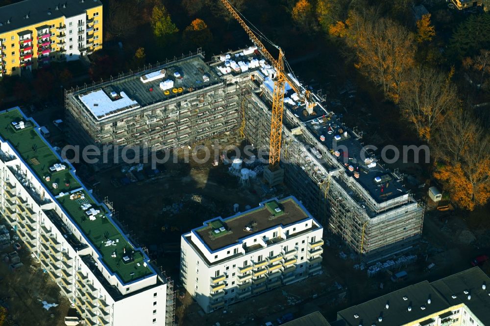 Berlin from above - Construction site for the new residential and commercial building on the Schwarzheider Strasse corner Louis-Lewin-Strasse - Forster Strasse in the district Hellersdorf in Berlin, Germany