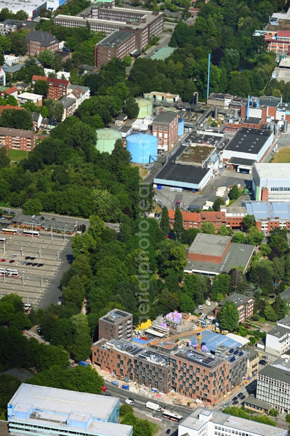 Aerial photograph Hamburg - Construction site for the new residential and commercial building Wohn- and Geschaeftshaus in Wandsbek on Wandsbeker Allee - Kattunbleiche in the district Wandsbek in Hamburg, Germany