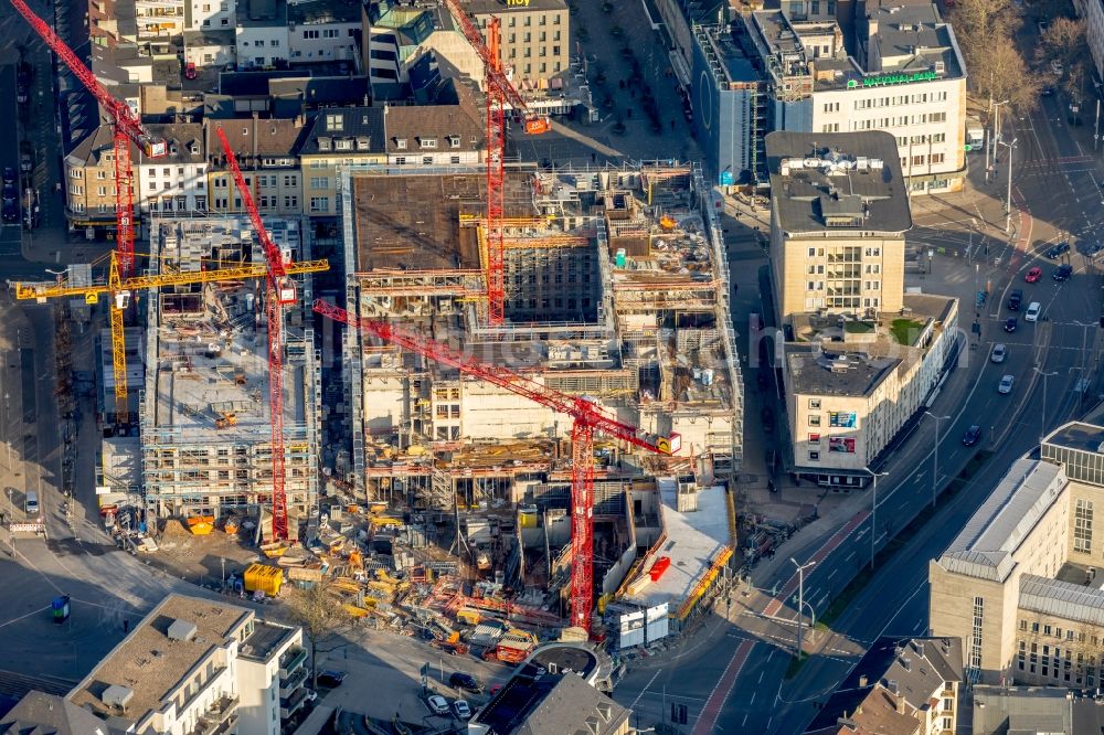 Mülheim an der Ruhr from above - Construction site for the new building eines Wohn- and Geschaeftshausviertels on Schlossstrasse - Schollenstrasse - Friedrich-Ebert-Allee in Muelheim on the Ruhr in the state North Rhine-Westphalia