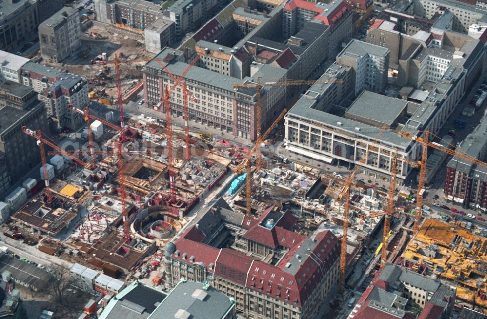 Berlin from the bird's eye view: Construction site for the new construction of residential and commercial buildings Friedrichstadtpassagen at Quartier 207, the Galeries Lafayette on Friedrichstrasse in Berlin - Mitte