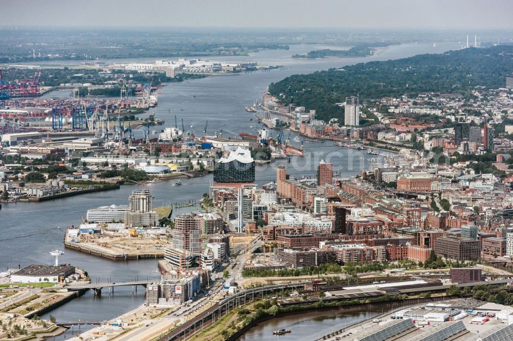 Hamburg from above - Construction site for the new building einer Wohnanlage an der Elbe in Hamburg