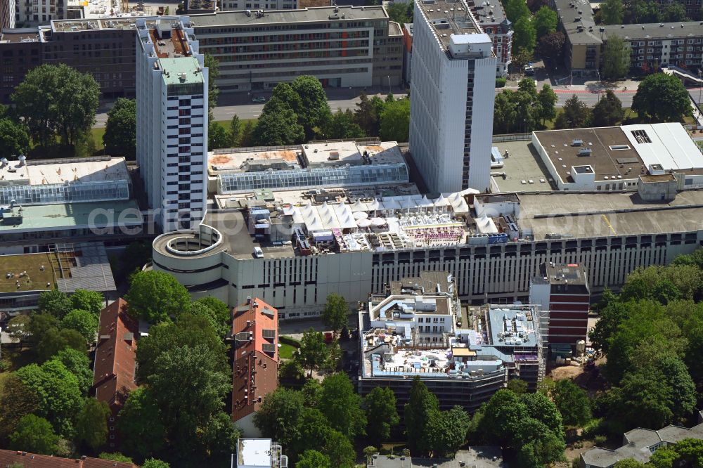 Hamburg from above - Construction site for the multi-family residential building in Blockhouse-Quartier on Hufnerstrasse - Osterbekkai in the district Barmbek in Hamburg, Germany