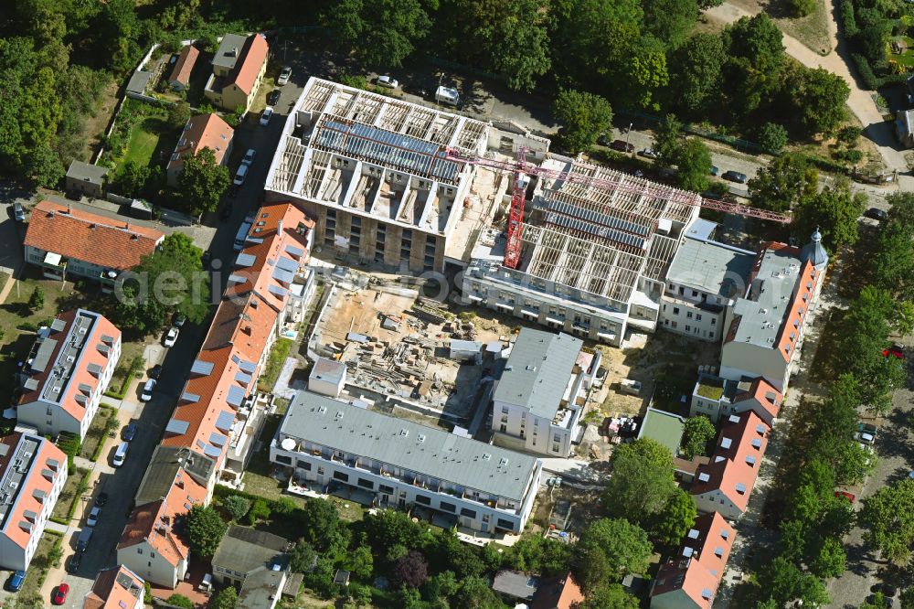 Aerial photograph Potsdam - Construction site for the multi-family residential building on the former Gelaende of Parkstudios in the district Babelsberg Nord in Potsdam in the state Brandenburg, Germany