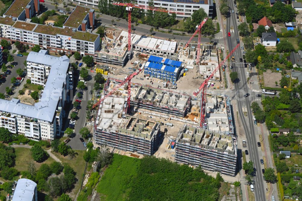 Aerial photograph Berlin - Construction site for the multi-family residential building Ferdinand's Garden on street Plauener Strasse in the district Hohenschoenhausen in Berlin, Germany