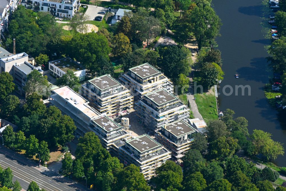 Berlin from above - Construction site for the multi-family residential building Am Generalshof - Uferweg Alte Spree in the district Koepenick in the district Koepenick in Berlin, Germany