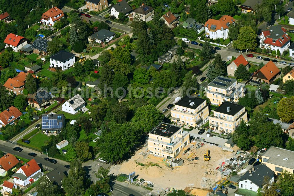 Aerial image Berlin - Construction site for the multi-family residential building on Gutenbergstrasse - Hertwigswalder Steig in the district Kaulsdorf in Berlin, Germany