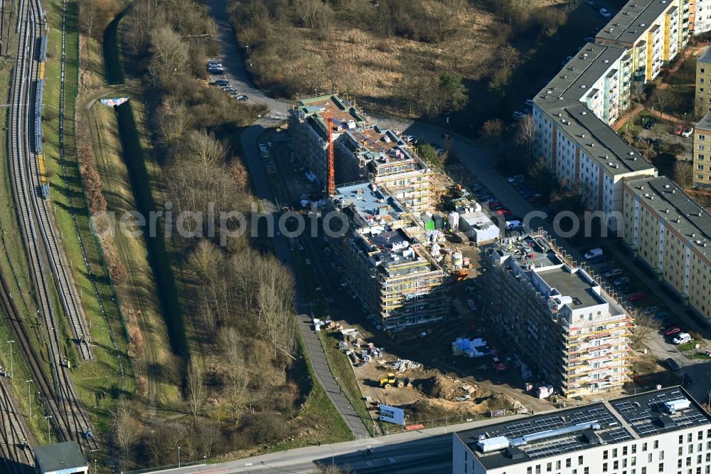 Berlin from the bird's eye view: Construction site for the multi-family residential building Hoyerswerdaer Strasse corner Louis-Lewin-Strasse in the district Hellersdorf in Berlin, Germany