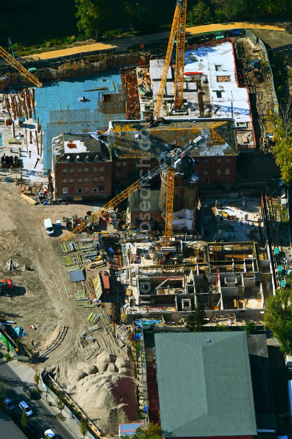 Aerial photograph Berlin - Construction site for the multi-family residential building on street Kleine Eiswerderstrasse in the district Haselhorst in Berlin, Germany