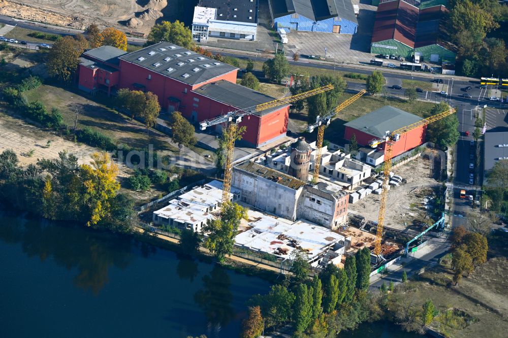 Berlin from the bird's eye view: Construction site for the multi-family residential building on street Kleine Eiswerderstrasse in the district Haselhorst in Berlin, Germany