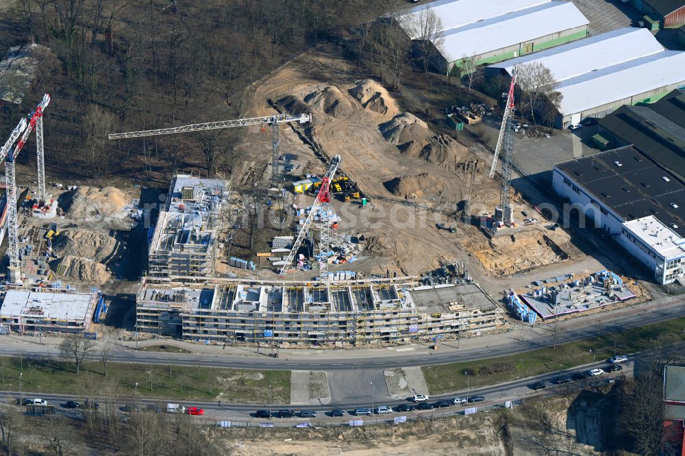 Aerial image Berlin - Construction site for the multi-family residential building on street Rhenaniastrasse - Daumstrasse in the district Haselhorst in Spandau in Berlin, Germany